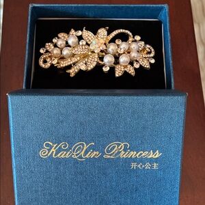 Gold and Pearl Floral Hair Clip